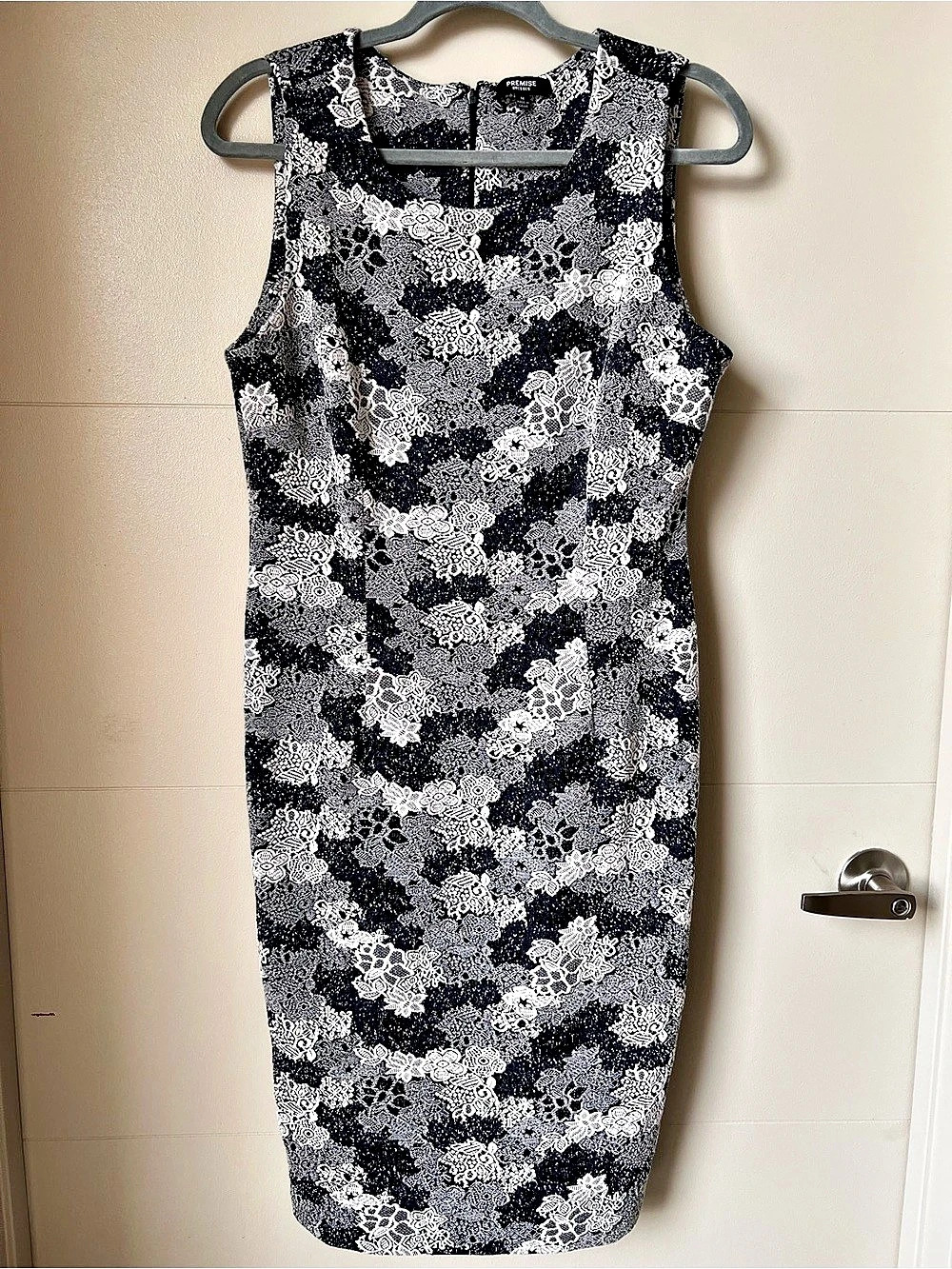 Premise Floral Lace Mini Dress in Blue & White Size Medium Like New